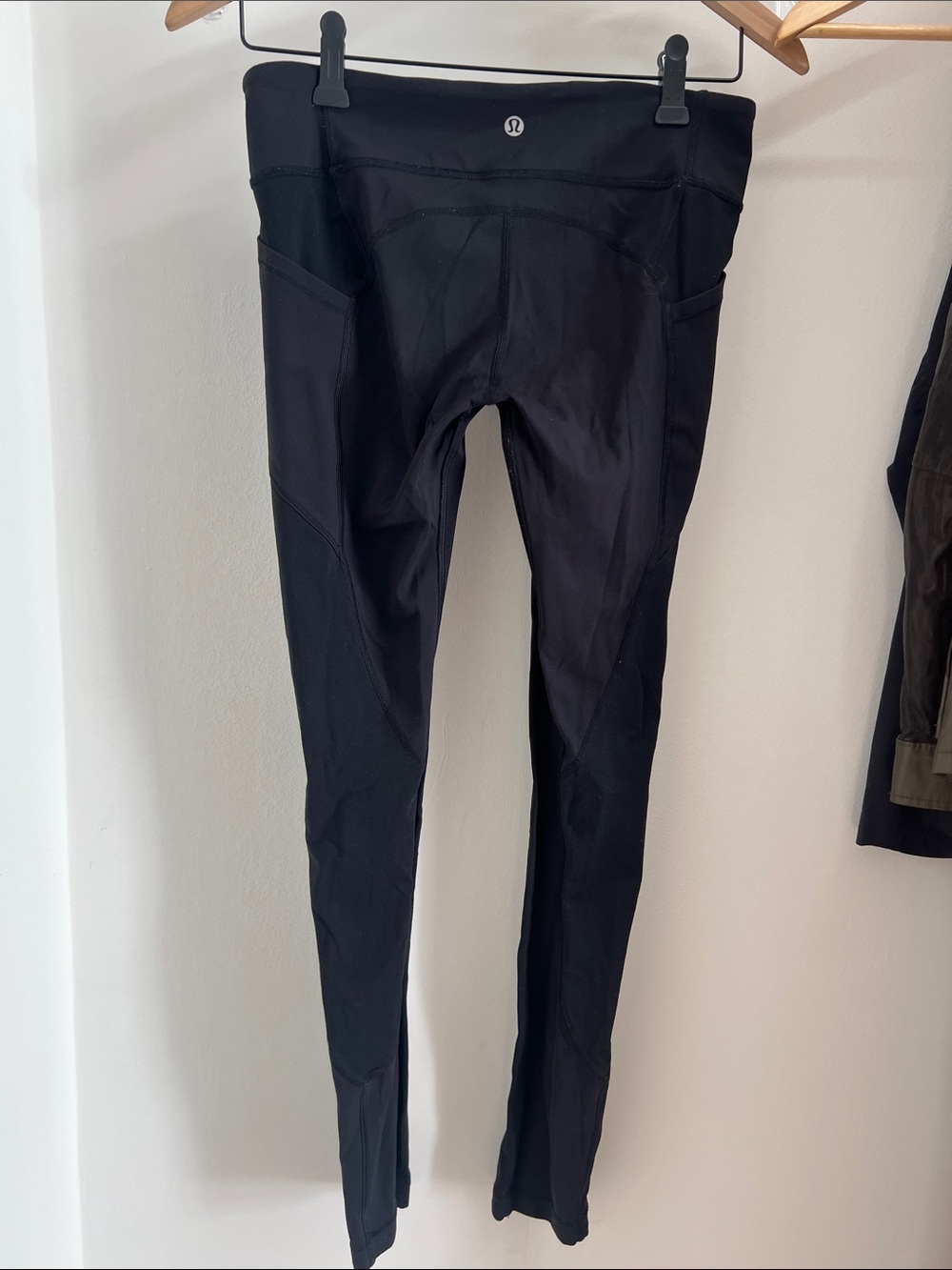 Lululemon size 6 good used pair waist a bit stretched